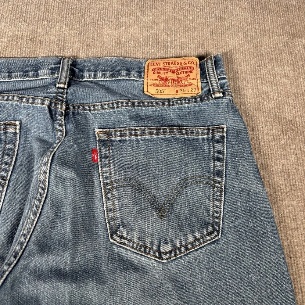Levi's 505 Jeans Mens 35x29 Regular Fit Straight Light Blue Denim Cotton Y2K
